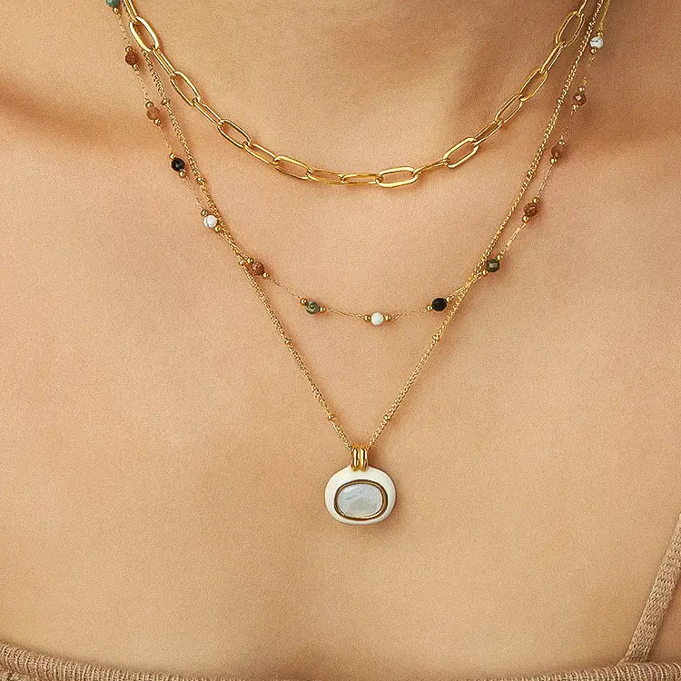 Chandelle White Square Shell Pendant